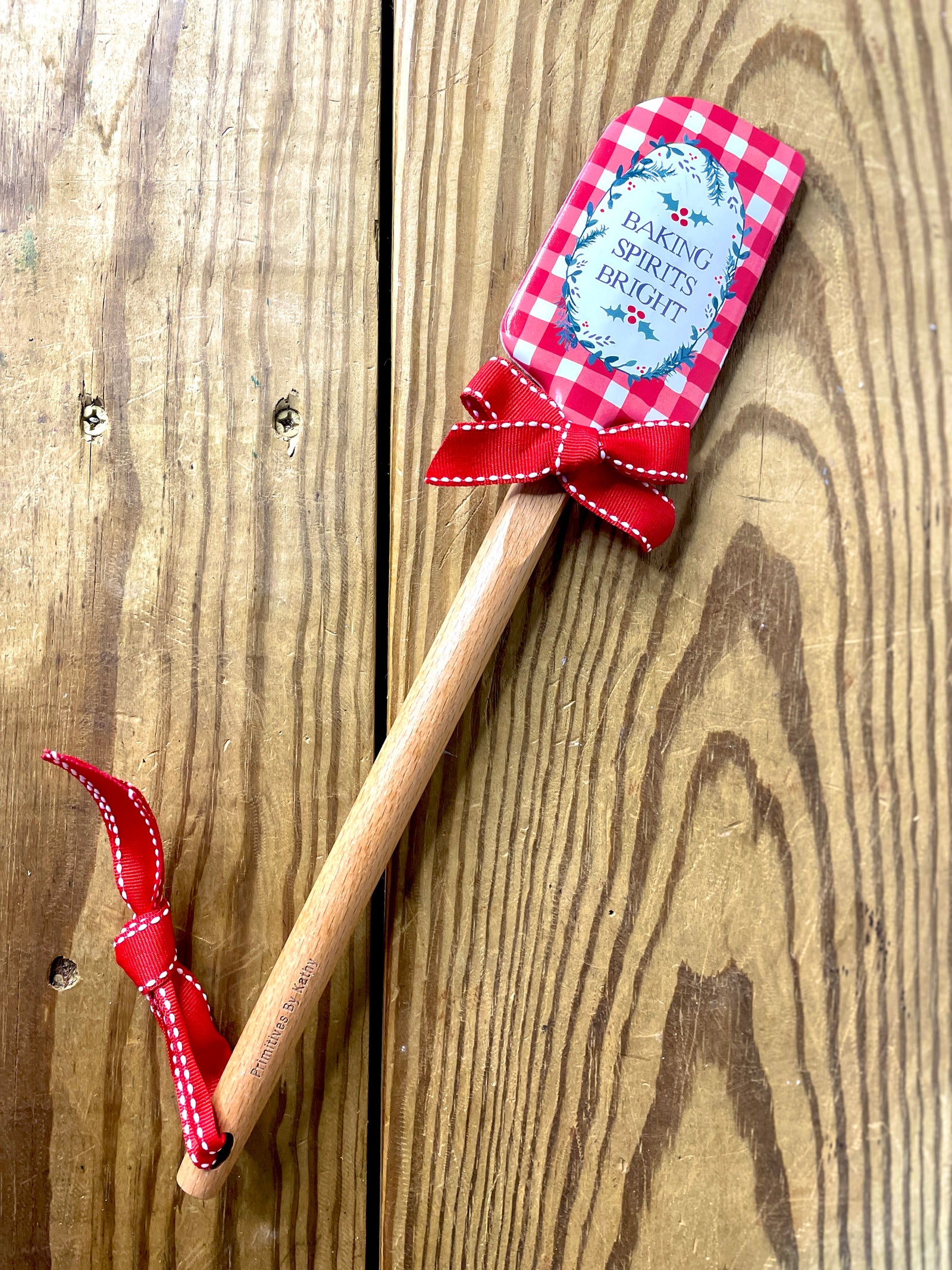 The Canton Christmas Shop Baking Spirits Bright Silicone Holiday Spatula with Festive Ribbon